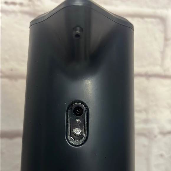 Studio Black Automatic Soap Dispenser - Picture 3 of 4